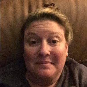 Meet your Posher, Laurie